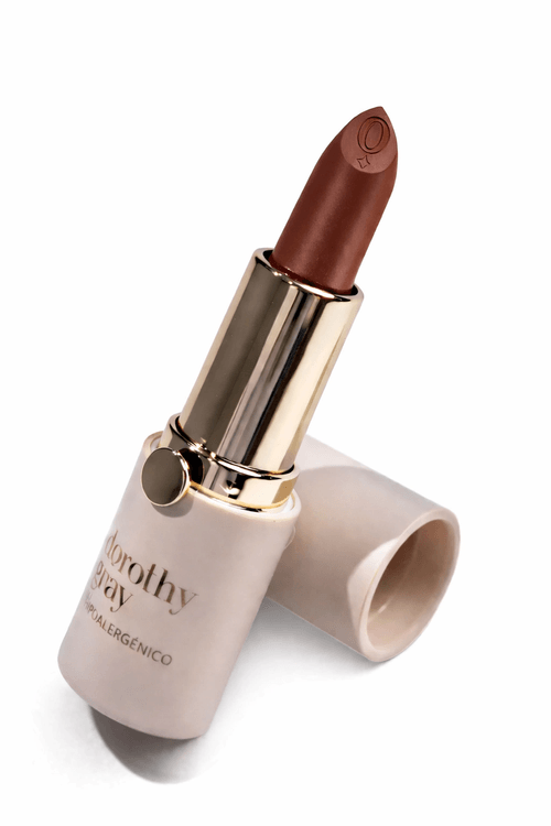 Lápiz Labial efecto Cremoso Cereza Dorothy Gray